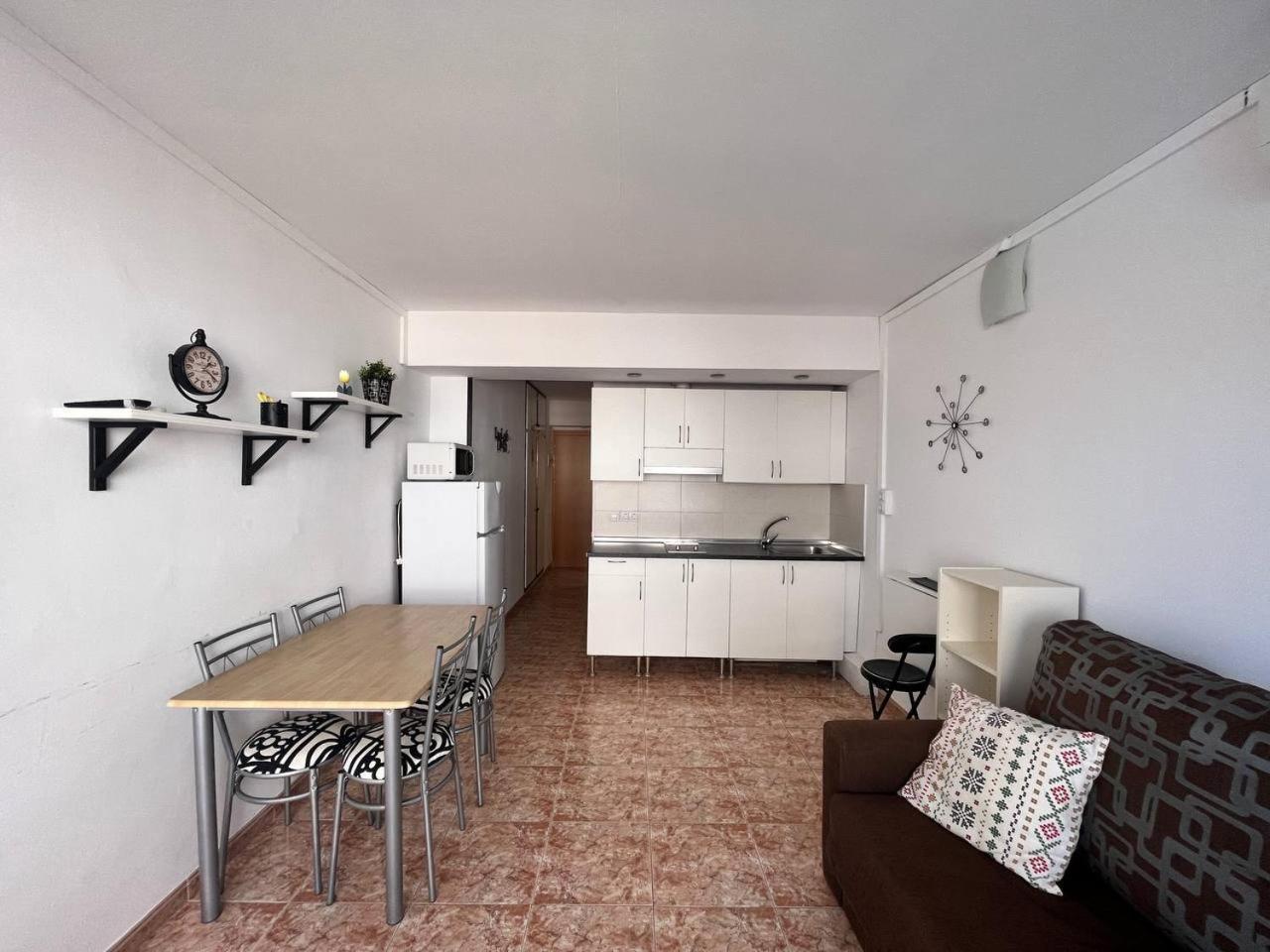 Estudio Con Tres Piscinas Comunitarias Y Pista De Tenis Roses Bagian luar foto